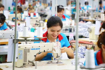 Chụp ảnh nhà máy may mặc