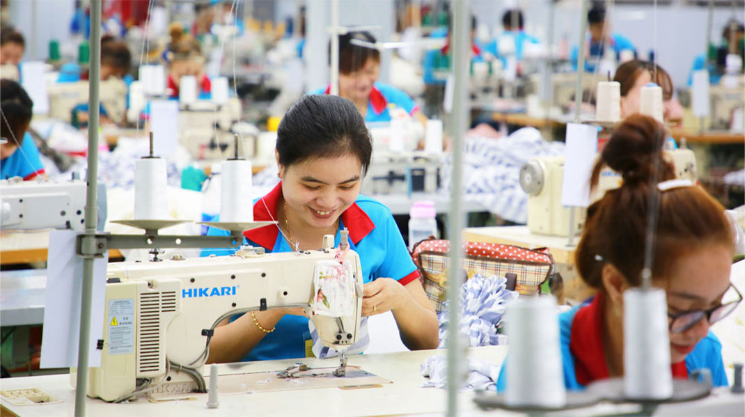 Chụp ảnh nhà máy may mặc